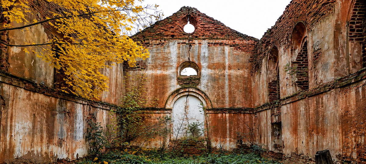 руины храма